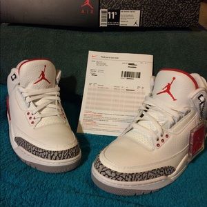 Air Jordan 3 “Katrina” size 11.5